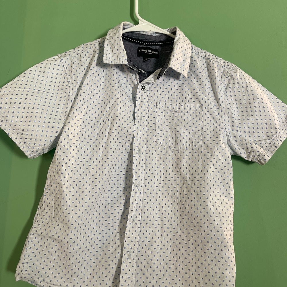 Kenneth Cole Men's White and Blue Patterned Short Sleeve Shirt